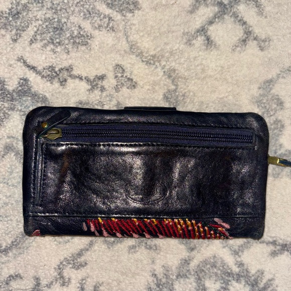 Vintage Fossil Womens Embroidered Leather Bi-Fold Wallet With Zipper. - Picture 2 of 8